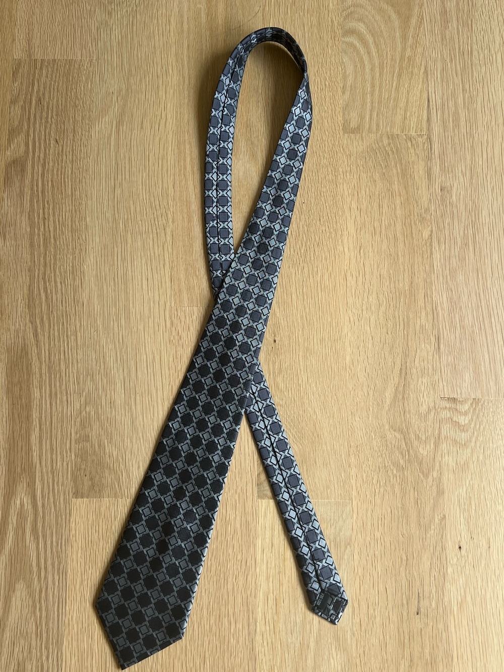 DC Black & Gray Geometric Silk-Feel Tie by Daniel Craig